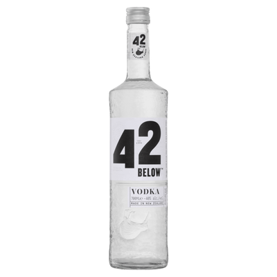 42 BELOW VODKA 700ML Made in New Zealand. Fourty-two below. Spirit. 40% alcohol/volume